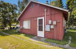 7756 E Maple Street, Central Lake, MI 49622