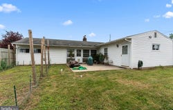 31 EASTER LANE, LEVITTOWN, PA 19054