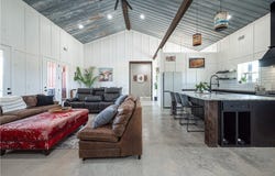 490 NW Holland Avenue, Gentry, AR 72734