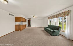 10206 STATE ROUTE 52, Versailles, MO 65084