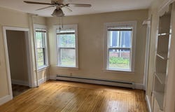 35 Agate Ave, Worcester, MA 01604