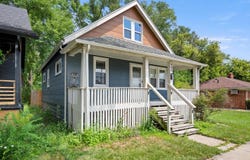 404 W Muir Avenue, Hazel Park, MI 48030