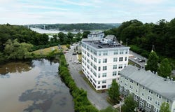 24 Cobblestone Ln 603, Gloucester, MA 01930