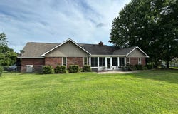 6633 Leisure Loop, Ozark, AR 72949