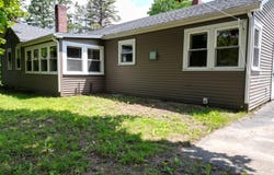 25 Ariel Street, Lincoln, ME 04457