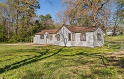1828 Maple Ave, Florence, AL 35630