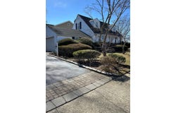 2 Yorkshire Road, New Hyde Park, NY 11040