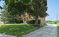 2135 S 102nd St, West Allis, WI 53227