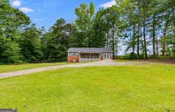 2961 W HWY 166, Carrollton, GA 30117