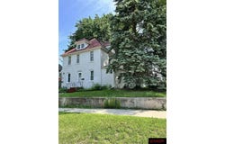326 E Vine Street, Mankato, MN 56001