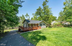 699 Hemlock Street, Mountain City, TN 37683