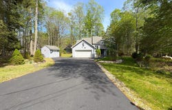 1010 Redlawn Lane, Lake Ariel, PA 18436