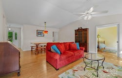 4-b HedgeRose Court, Asheville, NC 28805