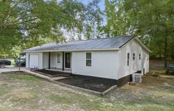 202 Dogwood Ln, Vina, AL 35593