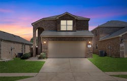 8917 Tenderfoot Lane, Aubrey, TX 76227