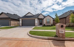 1224 Colonial Avenue, Tuttle, OK 73089