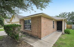 610 Lavaca Loop, Elgin, TX 78621