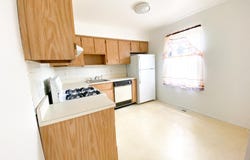 33 Foxhall Street, Middlesex, NJ 08846