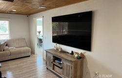 411 N. Meadow Ln, Hayfork, CA 96041