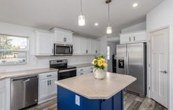 570 N 10TH Ave, Cornelius, OR 97113