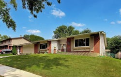 6001 Ross Drive, Woodridge, IL 60517