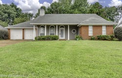 212 Hawthorne Drive, Madison, MS 39110