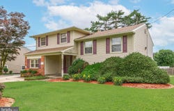 64 WARWICK ROAD, STRATFORD, NJ 08084
