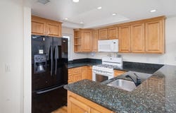 20008 Avenue Of The Oaks, Newhall, CA 91321