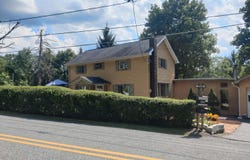 1202 N 15th Street, Altoona, PA 16601