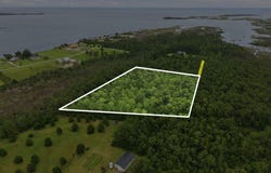 121 Bay Drive, Smyrna, NC 28579