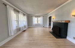1919 N Main St, Hutchinson, KS 67502