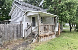 126 E 1st Street, Perry, MI 48872