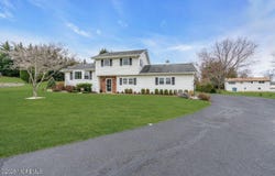 5 Travis Court, Monroe, NJ 08831