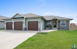 205 Quartzite Ave, Tea, SD 57064