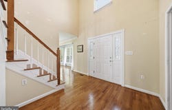 325 E MOUNTAIN RD, KNOXVILLE, MD 21758