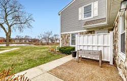 1064 Hampton Harbor, Schaumburg, IL 60193