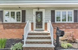 33 Fleetwood Drive, Hazlet, NJ 07730