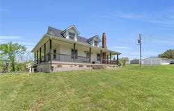 810 NW 600th Road, Centerview, MO 64019