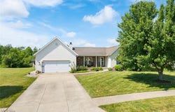 4568 Woodstone Avenue NW, Massillon, OH 44647