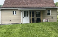 62 Oak Street, Weston, WV 26452