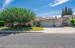 1697 N Jasmine Avenue, Clovis, CA 93619
