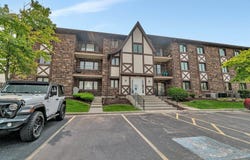 10528 Ridge Cove Drive, Chicago Ridge, IL 60415
