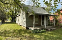 221 S Elm Street, Chelsea, OK 74016