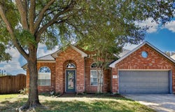 1812 Copper Leaf Drive, Corinth, TX 76210