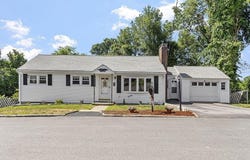 8 Janis Terrace, Woburn, MA 01801