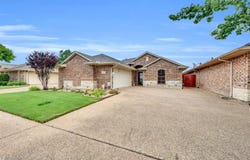 210 Oleander Place, Waxahachie, TX 75165