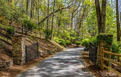 74 Solar Lane, Hendersonville, NC 28739