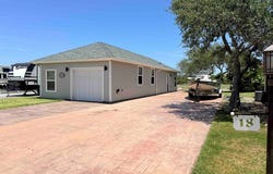 18 Augusta Circle, Aransas Pass, TX 78336