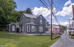 20 W 3rd Street, Everett, PA 15537