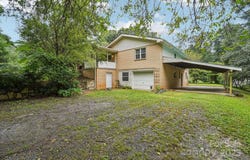 142 Byrd Lane, Hendersonville, NC 28792